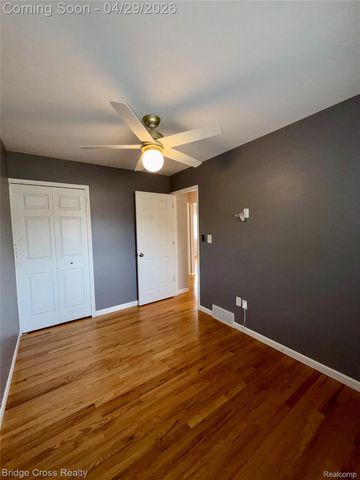 12417 Greenway Drive, Sterling Heights, MI 48312