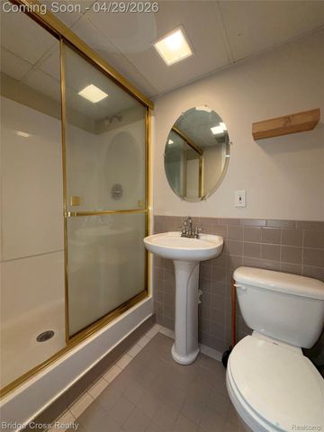 12417 Greenway Drive, Sterling Heights, MI 48312