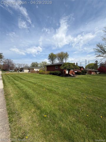 12417 Greenway Drive, Sterling Heights, MI 48312