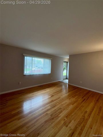 12417 Greenway Drive, Sterling Heights, MI 48312