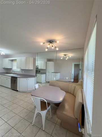 12417 Greenway Drive, Sterling Heights, MI 48312