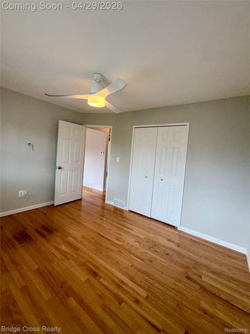 12417 Greenway Drive, Sterling Heights, MI 48312