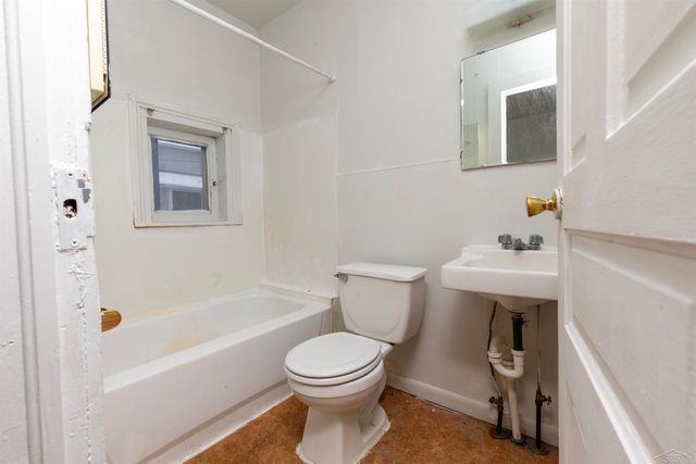 1813 3rd Street, Bay City, MI 48706