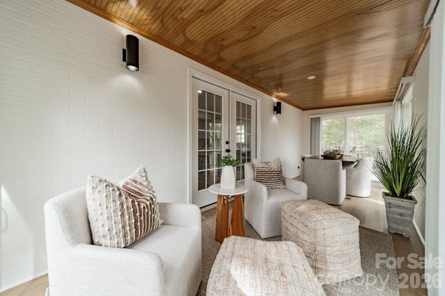 902 Cornelius Road, Mooresville, NC 28117