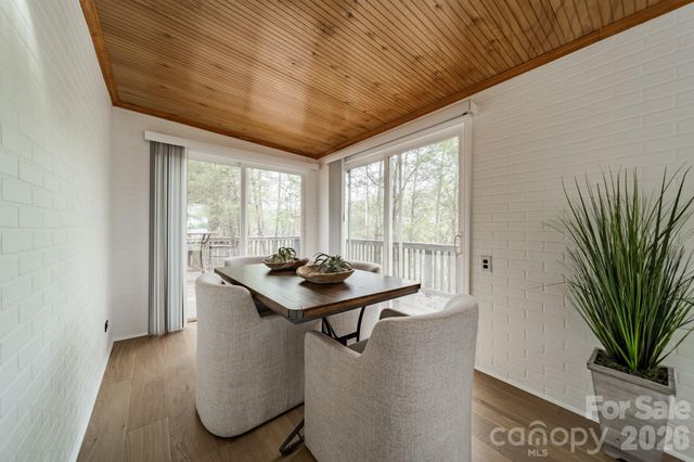 902 Cornelius Road, Mooresville, NC 28117