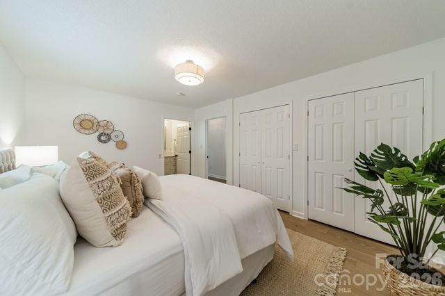 902 Cornelius Road, Mooresville, NC 28117