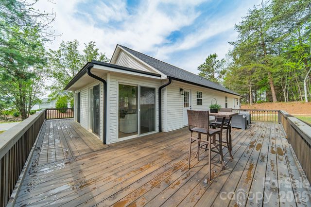 902 Cornelius Road, Mooresville, NC 28117