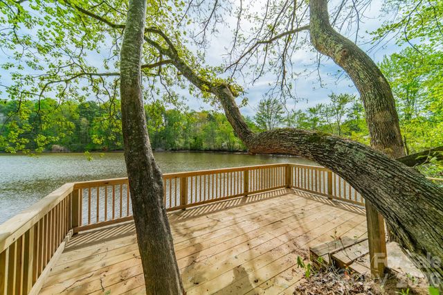 902 Cornelius Road, Mooresville, NC 28117