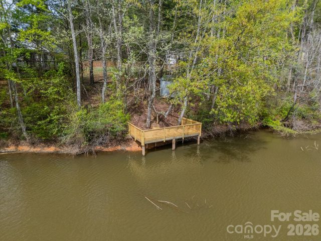 902 Cornelius Road, Mooresville, NC 28117