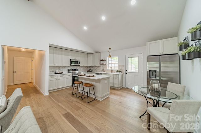 902 Cornelius Road, Mooresville, NC 28117