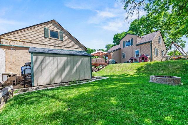 2905 S 95th STREET, West Allis, WI 53227
