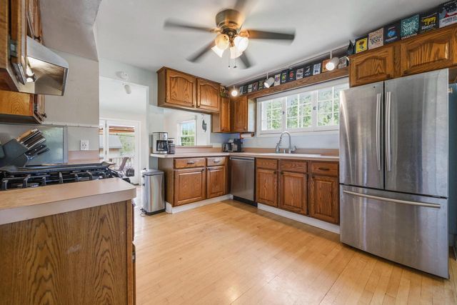 2905 S 95th STREET, West Allis, WI 53227