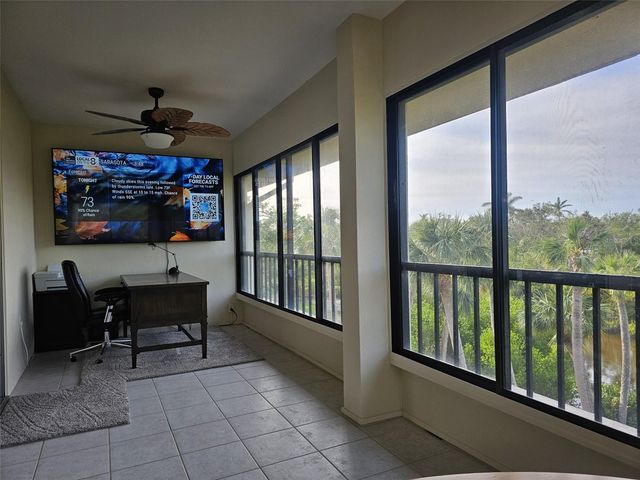 225 HOURGLASS WAY 303, Sarasota, FL 34242