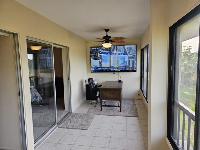 225 HOURGLASS WAY 303, Sarasota, FL 34242