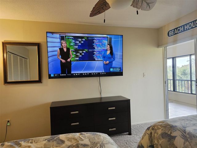 225 HOURGLASS WAY 303, Sarasota, FL 34242