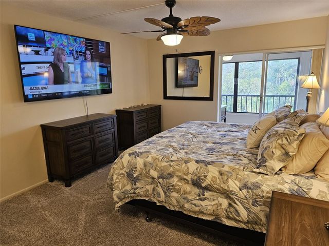 225 HOURGLASS WAY 303, Sarasota, FL 34242