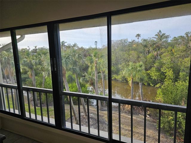 225 HOURGLASS WAY 303, Sarasota, FL 34242