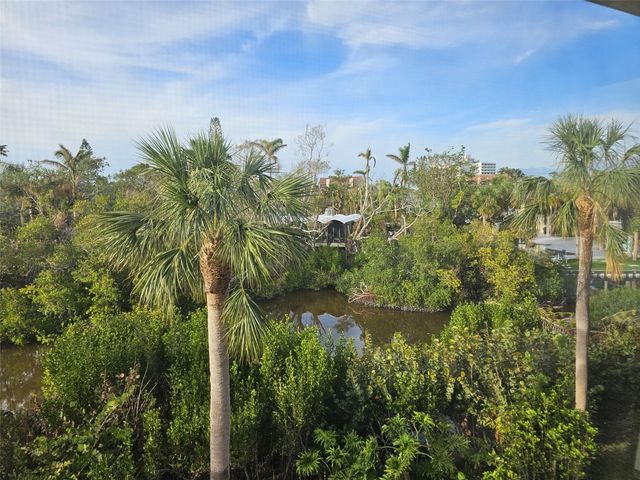 225 HOURGLASS WAY 303, Sarasota, FL 34242