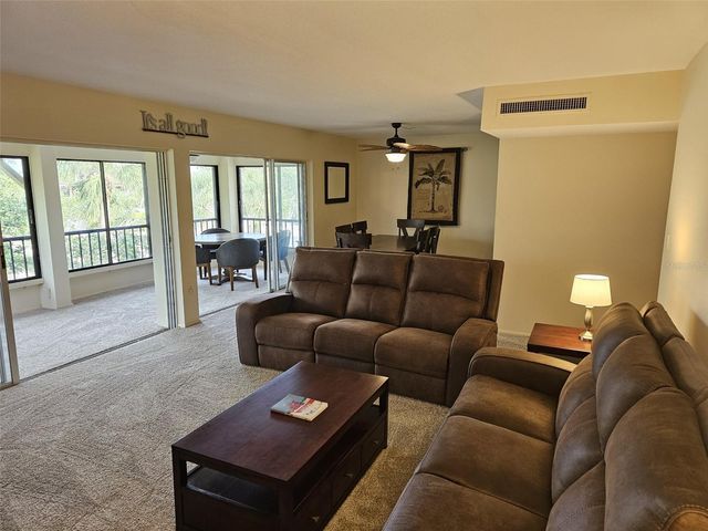 225 HOURGLASS WAY 303, Sarasota, FL 34242