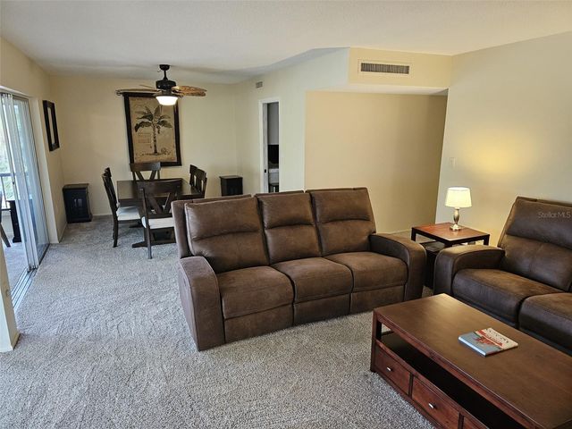 225 HOURGLASS WAY 303, Sarasota, FL 34242