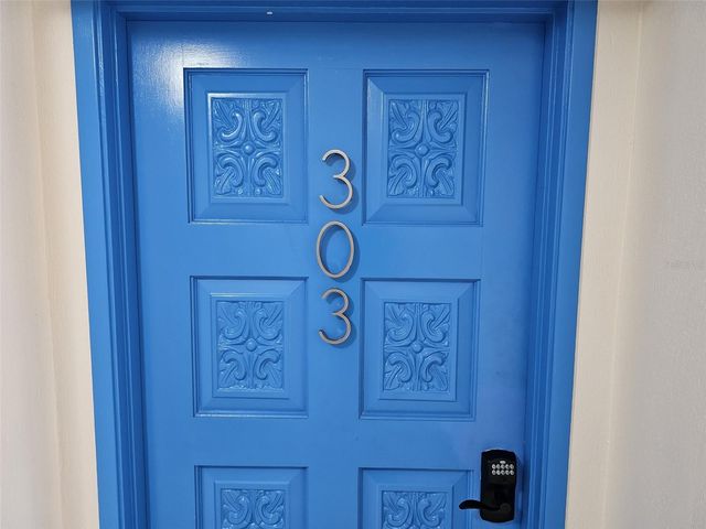 225 HOURGLASS WAY 303, Sarasota, FL 34242