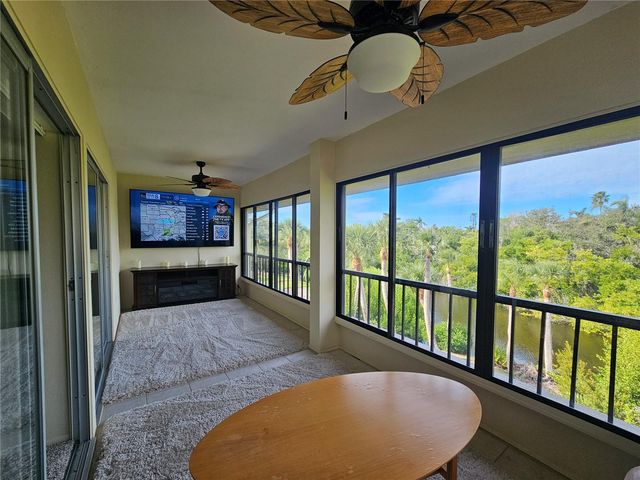 225 HOURGLASS WAY 303, Sarasota, FL 34242