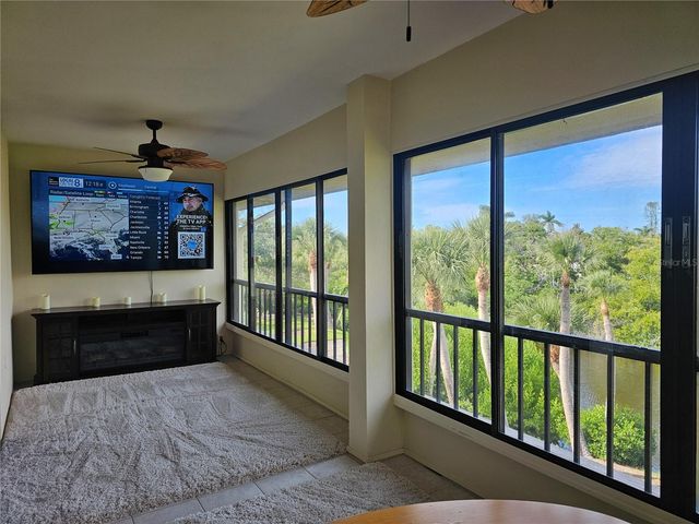225 HOURGLASS WAY 303, Sarasota, FL 34242