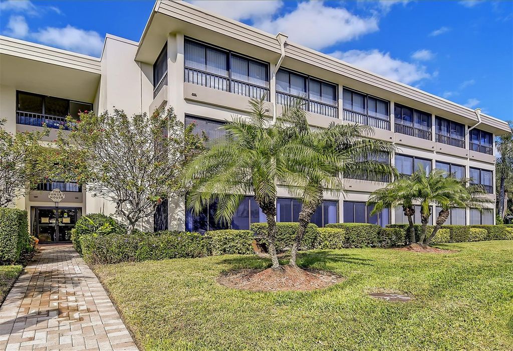 225 HOURGLASS WAY 303, Sarasota, FL 34242