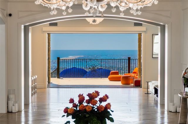 9 Pelican Crest Drive, Newport Coast, CA 92657