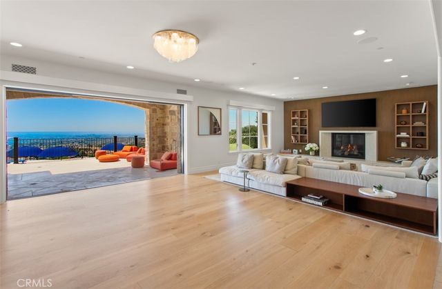 9 Pelican Crest Drive, Newport Coast, CA 92657
