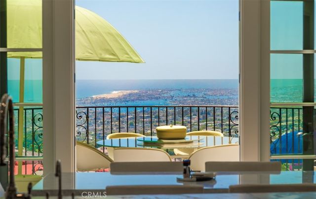 9 Pelican Crest Drive, Newport Coast, CA 92657