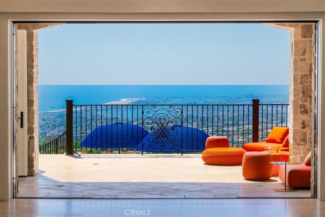 9 Pelican Crest Drive, Newport Coast, CA 92657
