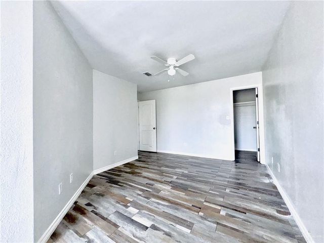 3304 N Palm Leaf Circle, Mission, TX 78574