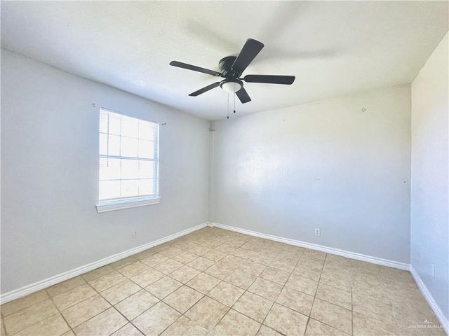 3304 N Palm Leaf Circle, Mission, TX 78574