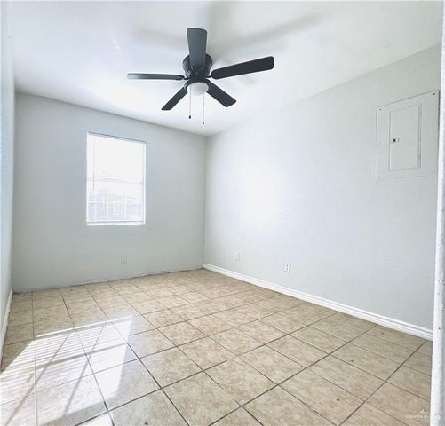 3304 N Palm Leaf Circle, Mission, TX 78574