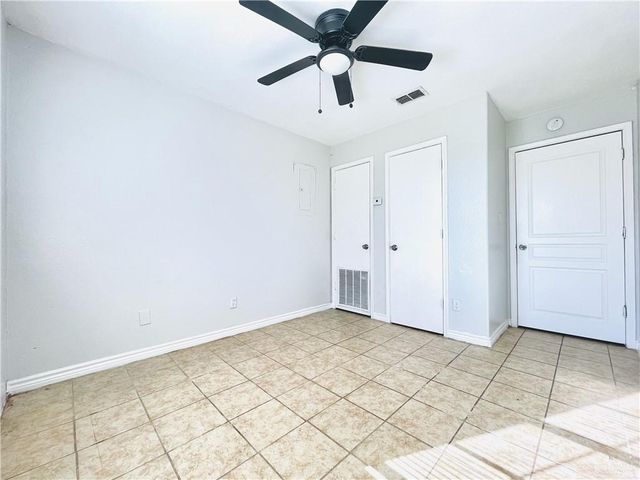 3304 N Palm Leaf Circle, Mission, TX 78574