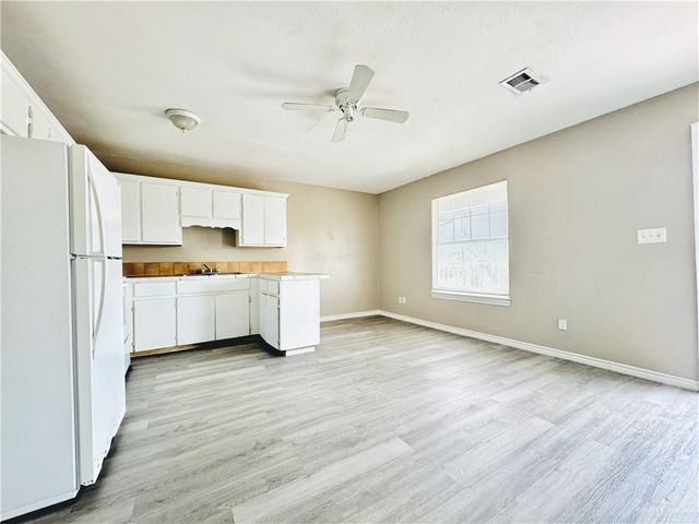 3304 N Palm Leaf Circle, Mission, TX 78574