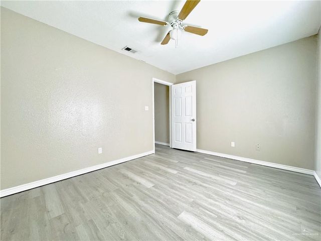 3304 N Palm Leaf Circle, Mission, TX 78574