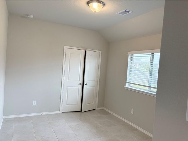 323 Avenue B, Richmond, TX 77406