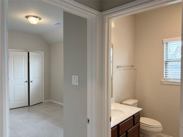 323 Avenue B, Richmond, TX 77406