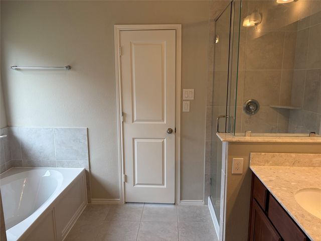 323 Avenue B, Richmond, TX 77406