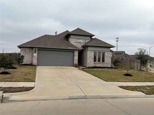 323 Avenue B, Richmond, TX 77406