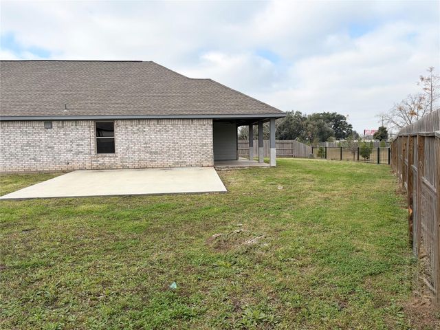 323 Avenue B, Richmond, TX 77406