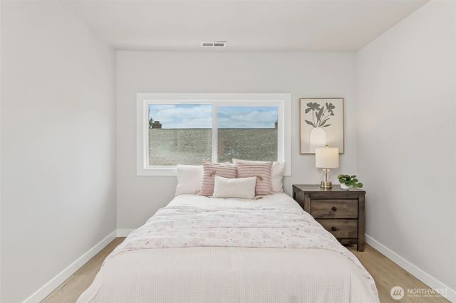 111 Tule Lake Road E, Tacoma, WA 98445