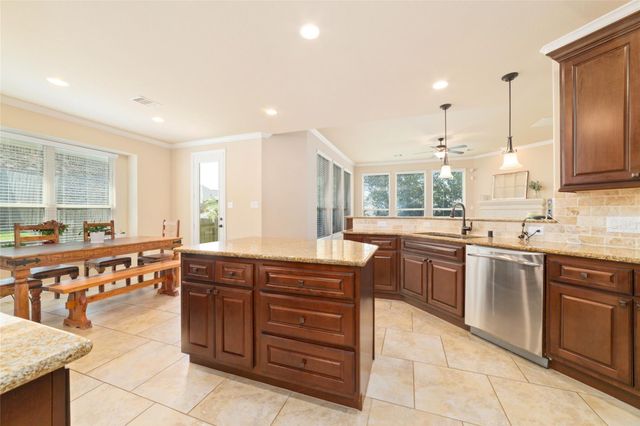 2408 Ellis Park Lane, Conroe, TX 77304