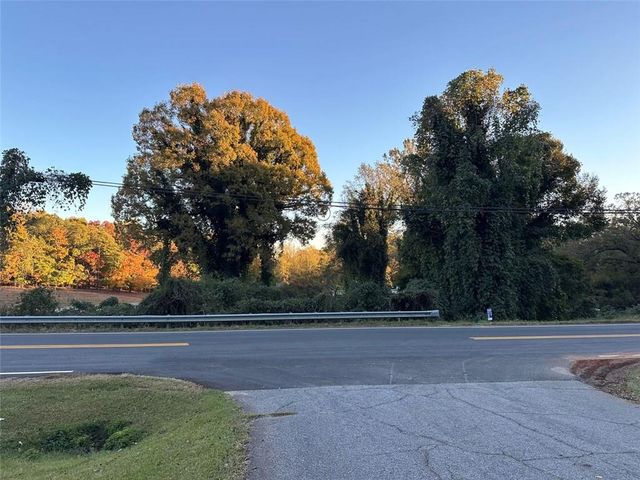 2046 Old Cornelia Highway, Gainesville, GA 30501