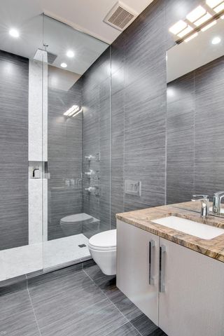 200 N Dearborn Street 4700, Chicago, IL 60601