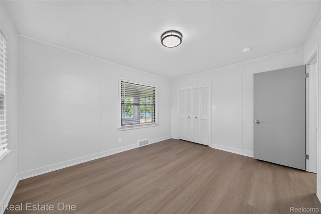 2079 Klingensmith Road, Bloomfield Charter Township, MI 48302
