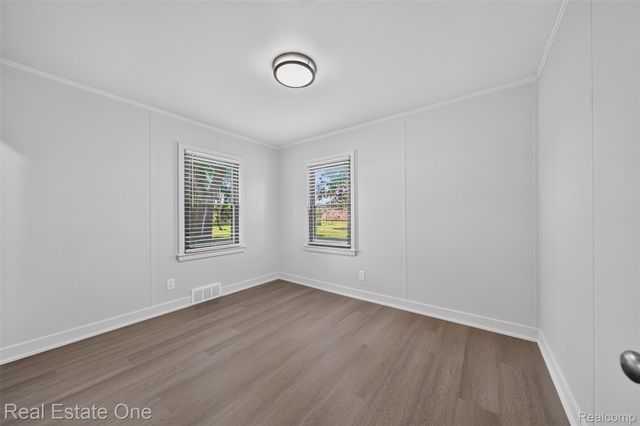 2079 Klingensmith Road, Bloomfield Charter Township, MI 48302