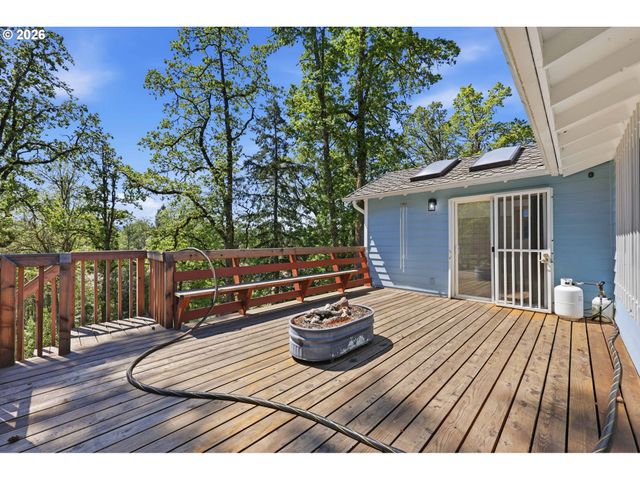 17243 Se OATFIELD Rd, Milwaukie, OR 97267